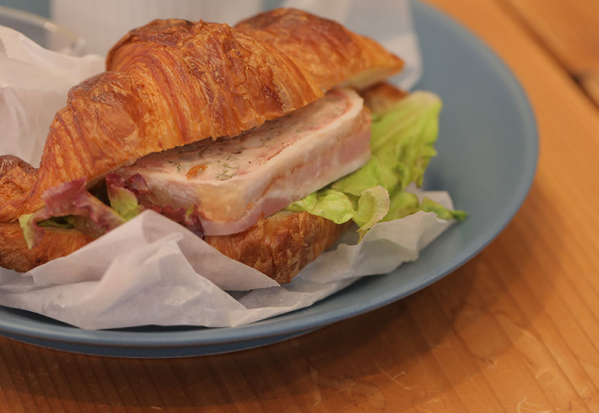 創作ビストロ・ミルポワ クロワッサンサンド